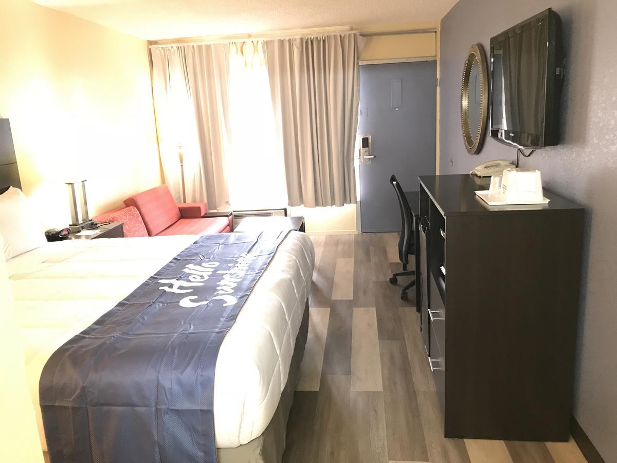 Days Inn By Wyndham Greensboro Airport Екстер'єр фото